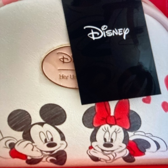 Disney - Picture 4 of 5